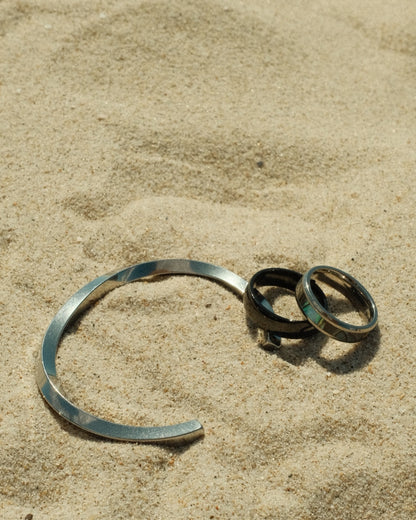 Classic Silver | Wind Bangle